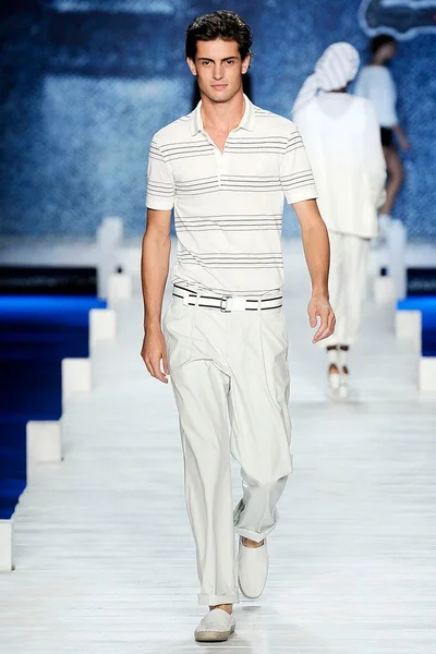 Look 23